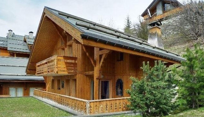 chalet-levanna-outside